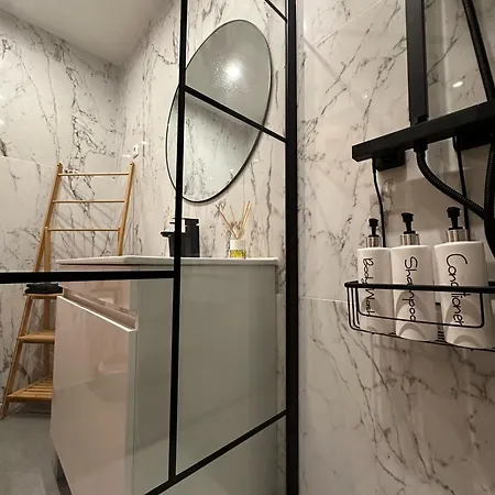 Apartment Furadise *